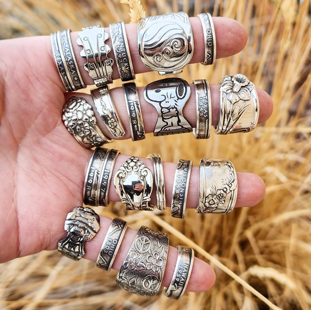 Some of this weeks rings 🥄🪙❤️
.
.
.
#midnightjo #spoonring #spoonjewelry #spoonrings #coinrings #coinring #coinjewelry #handmadejewelry #rings #ringstack #ringsoftheday #supporthandmade #shopsmall