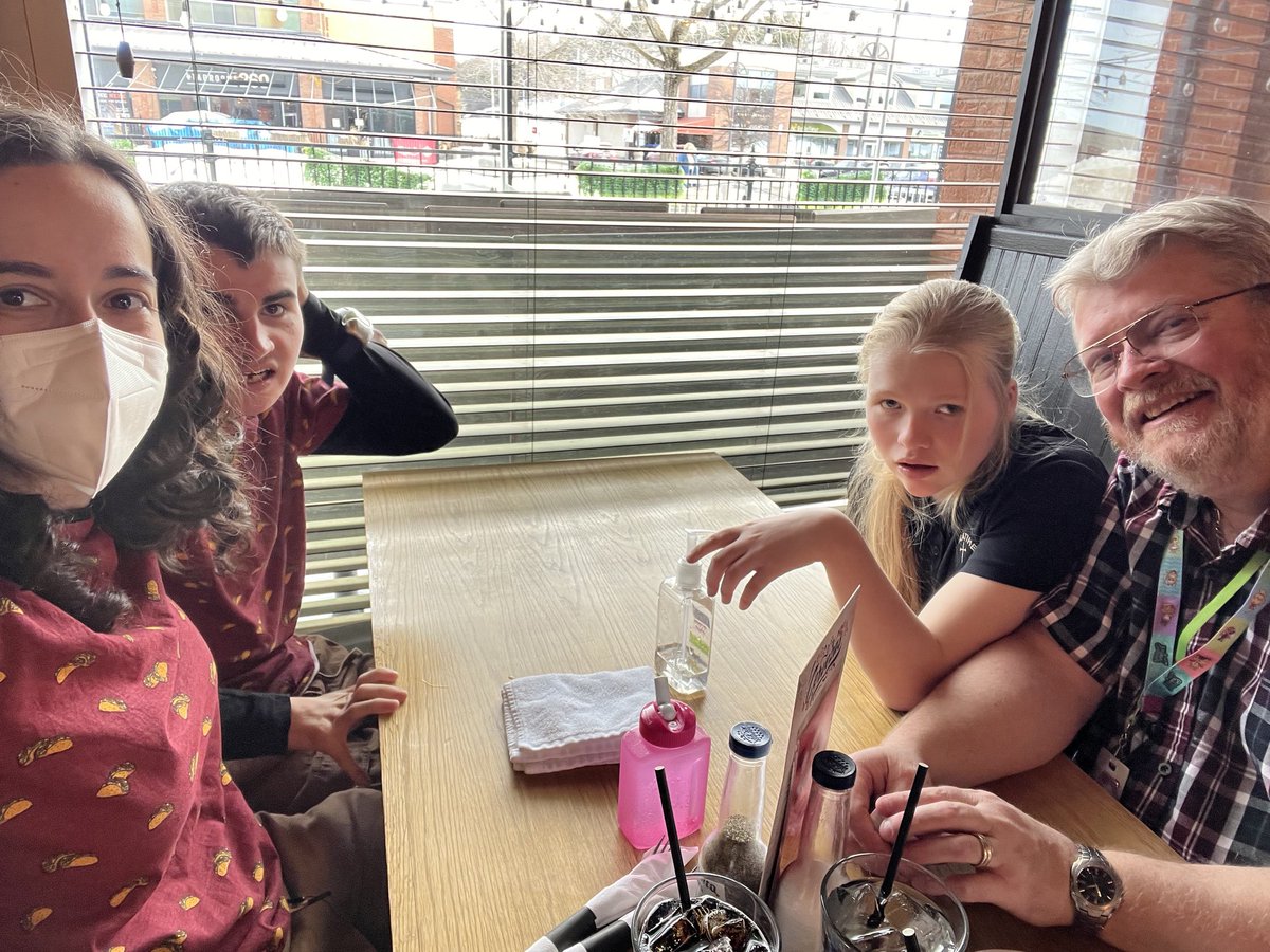 MTH D.E. Class tweet media