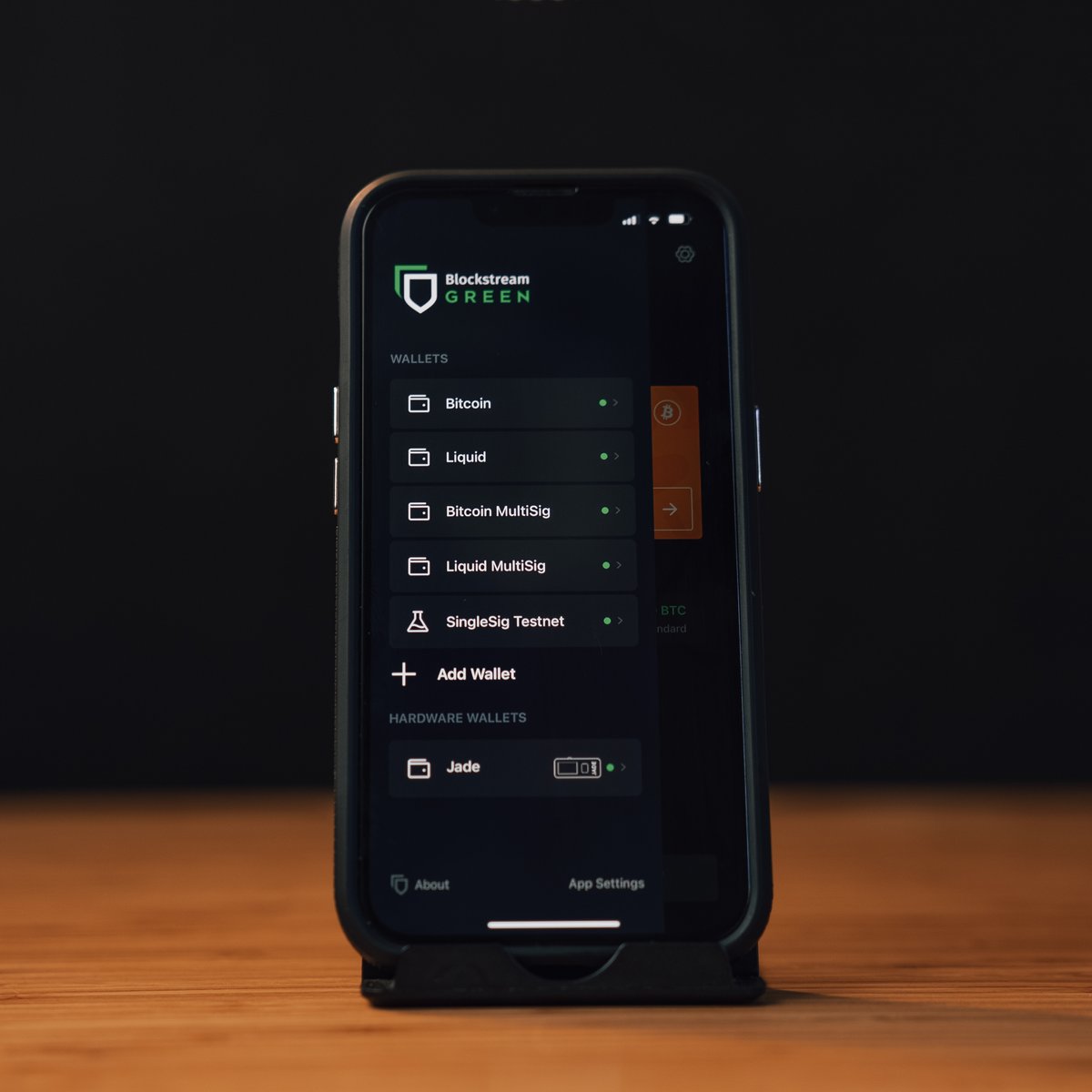 Are you concerned about the safety of your #Bitcoin and #LiquidNetwork  assets? Take self–custody with #BlockstreamGreen, the wallet designed to  provide the highest level of security and ease of use for your