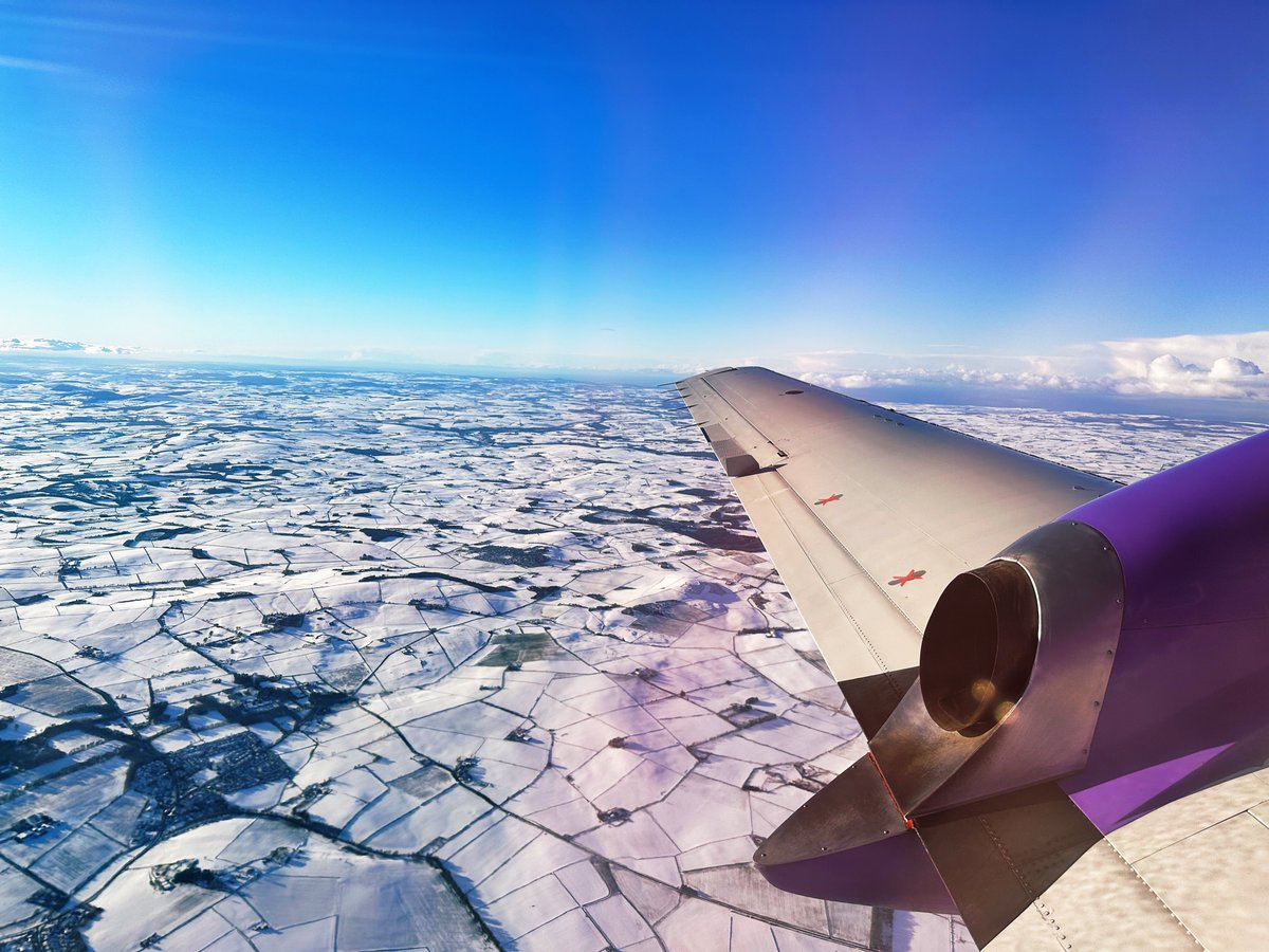 GazMcIntyre's tweet photo. Well, that was an interesting afternoon. Fly up to Sumburgh, wait for a bit tgen fly back to Aberdeen. The joys of offshore crew changes in winter months. Cracking views though. Will try again tomorrow morning. #avgeek #wingviews #windowseat #jetstream41 #Shetland #Aberdeen https://t.co/yHtjvsM10i