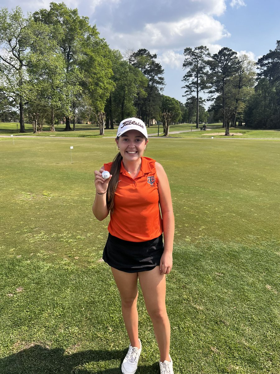 StingsGolf's tweet photo. Proud of @emmailess for firing a 74 today at Stonebridge CC. She placed first out of a field of 96 golfers from across the Houston Area. @SUPiratesGolf @txstatewgolf @BlinnAthletics @BearkatsWGolf @TexasCityISD https://t.co/m3GJ325H1V