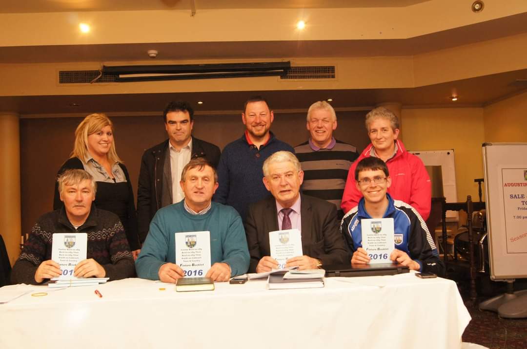 DeiseUnderage's tweet photo. Throwback to this day in 2016 at the launch of our Fixture booklet and Championship season, can you remember the Blue Bord na nรg book??!
A good few of the officers still going strong as well on our current executive! #WednesdayWindback
๐ท - taken by the late Rory Wyley https://t.co/HYLdmVJAyA