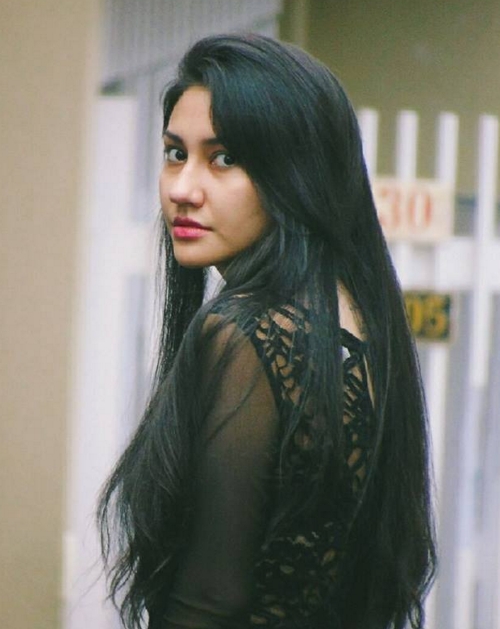 dannaq_'s tweet photo. Deje de tenerle miedo a decir "soy feminista", con todo lo que eso implica, el día que perdimos a Paula Melissa Aguirre (Meli) mi compañera de clase a la que le compraba chocolatinas. 
En junio de 2018 su exnovio decidió asesinarla de una manera atroz...  🧵
#8DeMarzo https://t.co/QLpuHhjS0x