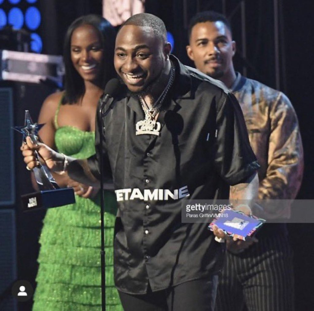 lifeofolaa's tweet photo. If Ronaldo &amp; Davido are your GOATs 🐐 like and retweet🔁 this let's follow you 🤗 https://t.co/Pb6rHdf8I3
