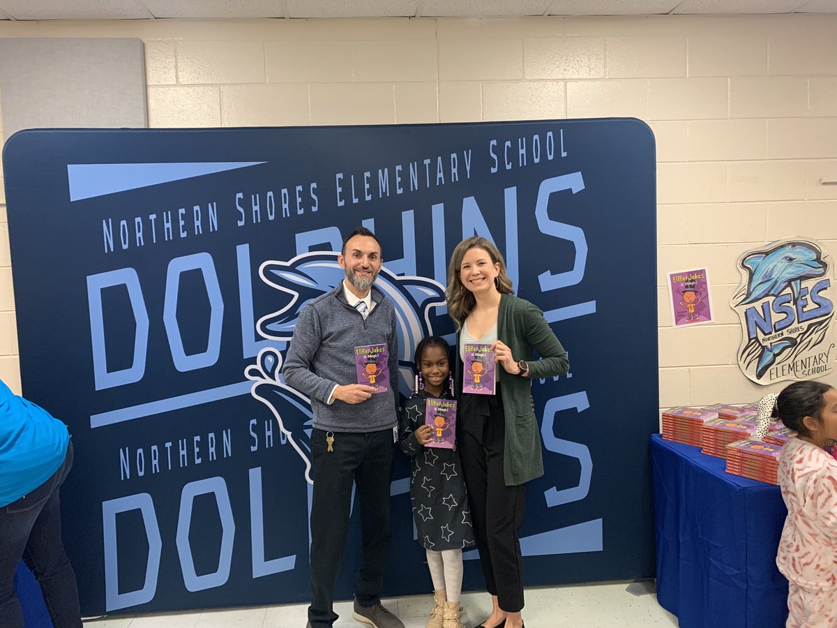 barbosa_NSES's tweet photo. We had a blast kicking off All District Reads with our students and staff! #SPSCreatesAchievers #NSESDolphins #EllRayJakes https://t.co/Xl5CEUAxye