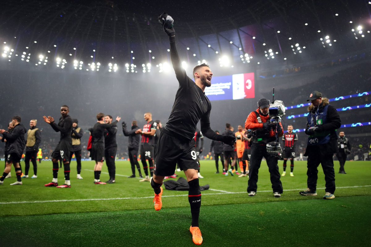 La joie d’Olivier Giroud après la qualification en quart de finale 💙🤍❤️

#UCL | #TOTACM