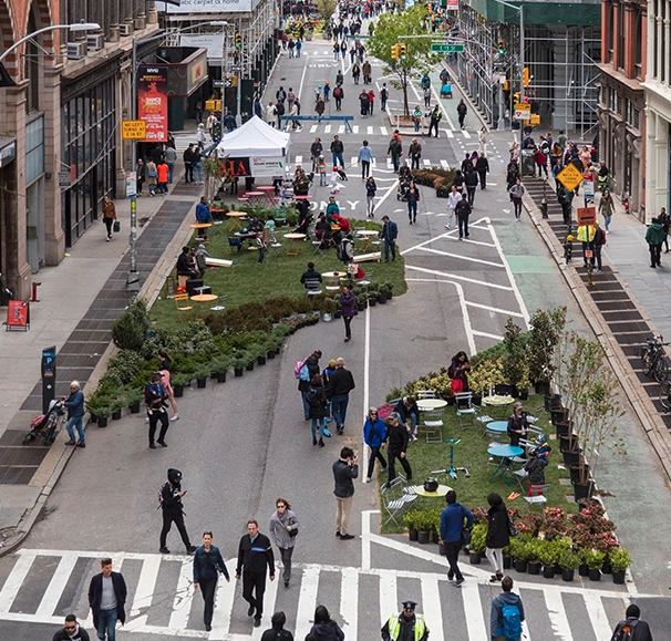 StrongTowns's tweet photo. Which daily commute would you prefer? https://t.co/bOWNls93s3