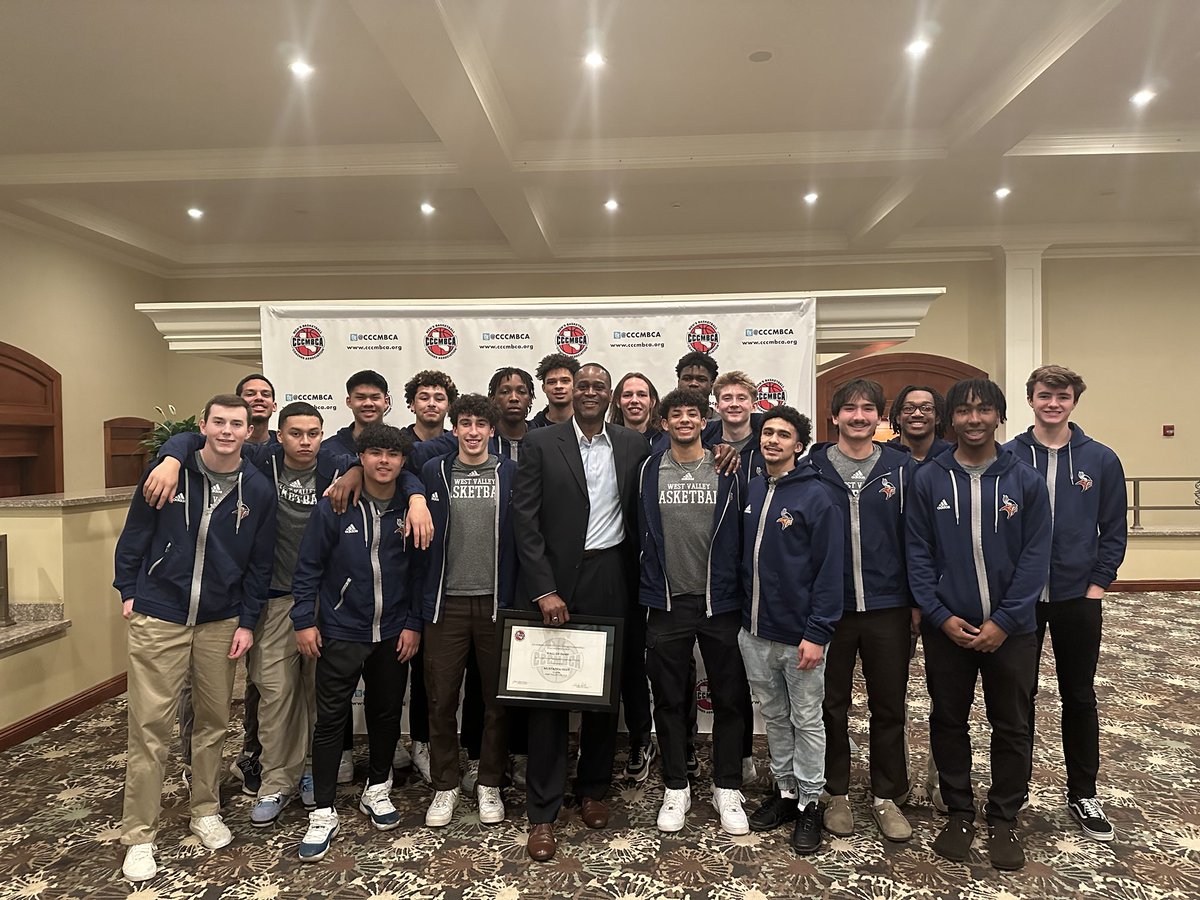 WVC Basketball Alum Mustapha Hoff inducted this evening into the CCCMBCA Hall of Fame. Special evening as our team was able to celebrate Mustapha at the banquet. Now it’s time to get ready for the state tournament!