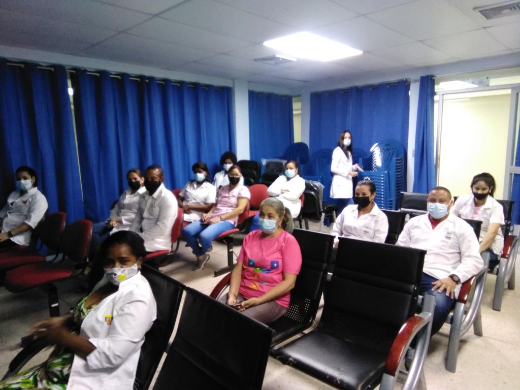 La mujer que cumple misión en Venezuela, entrega amor y salud al pueblo venezolano. #MujeresEnRevolución #CubaPorLaVida <a href="/cubacooperaven/">Brigada Médica Cubana en Venezuela</a>
<a href="/MINSAPCuba/">Ministerio de Salud Pública de Cuba</a> <a href="/japortalmiranda/">José Angel Portal Miranda</a> <a href="/TaniaMCruzHdez/">Dra.Tania Margarita Cruz Hernández</a> <a href="/DcMedica/">Misión Médica Cubana en el Distrito Capital</a> <a href="/ErickMendezRod3/">ErickMendezRod</a>