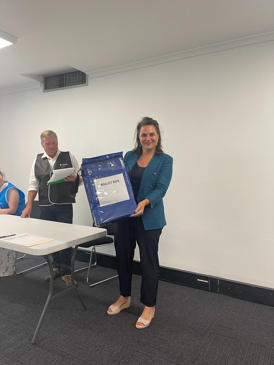 VictoriaLaneCve's tweet image. A very constructive day working for positive change for our Lane Cove community. 

Drew top position on the voting ballot - and then a media conference with other community independents speaking about protecting #LiverpoolPlains #LaneCoveVotes #nswpol #nswvotes #auspol