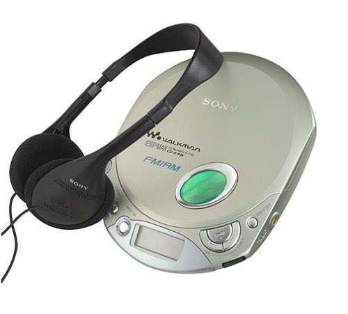 KC_Moon1's tweet photo. @fasc1nate I’m sorry but this is a Walkman https://t.co/BDIcfyZR4T