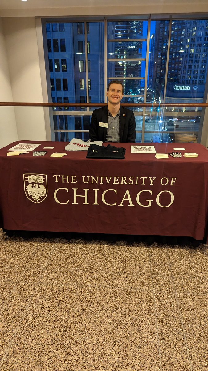 MsYoung_Teaches's tweet photo. Excited to learn and share best practices for increasing college access among underrepresented populations! Day 1 take-away from the @CollegeBoard "A Dream Deferred Conference,": To change the narrative, we must change the invitation. 🤯 #CollegeAccess #ADreamDeferred #ChiTown https://t.co/ADNaAfdXN9