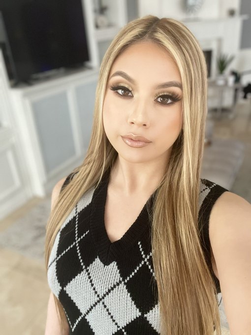 Awesome day shooting for  @naughtyamerica https://t.co/L5t66dbdIZ<a class="tags" href="/tag/naughtyamerica">@naughtyamerica</a>