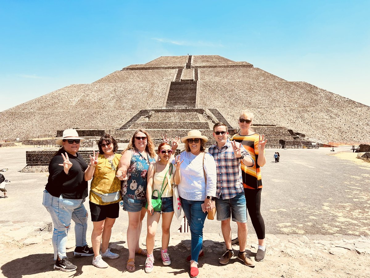 PGibbs77's tweet photo. Some of our ASU Preparatory Academy South Phoenix staff and I went on a trip to Mexico City!! This was planned by one of our amazing teachers. Lots of fun, adventures, and amazing staff bonding!! #asuprep #travel #mexicocity #education https://t.co/psaSQ6lUAF