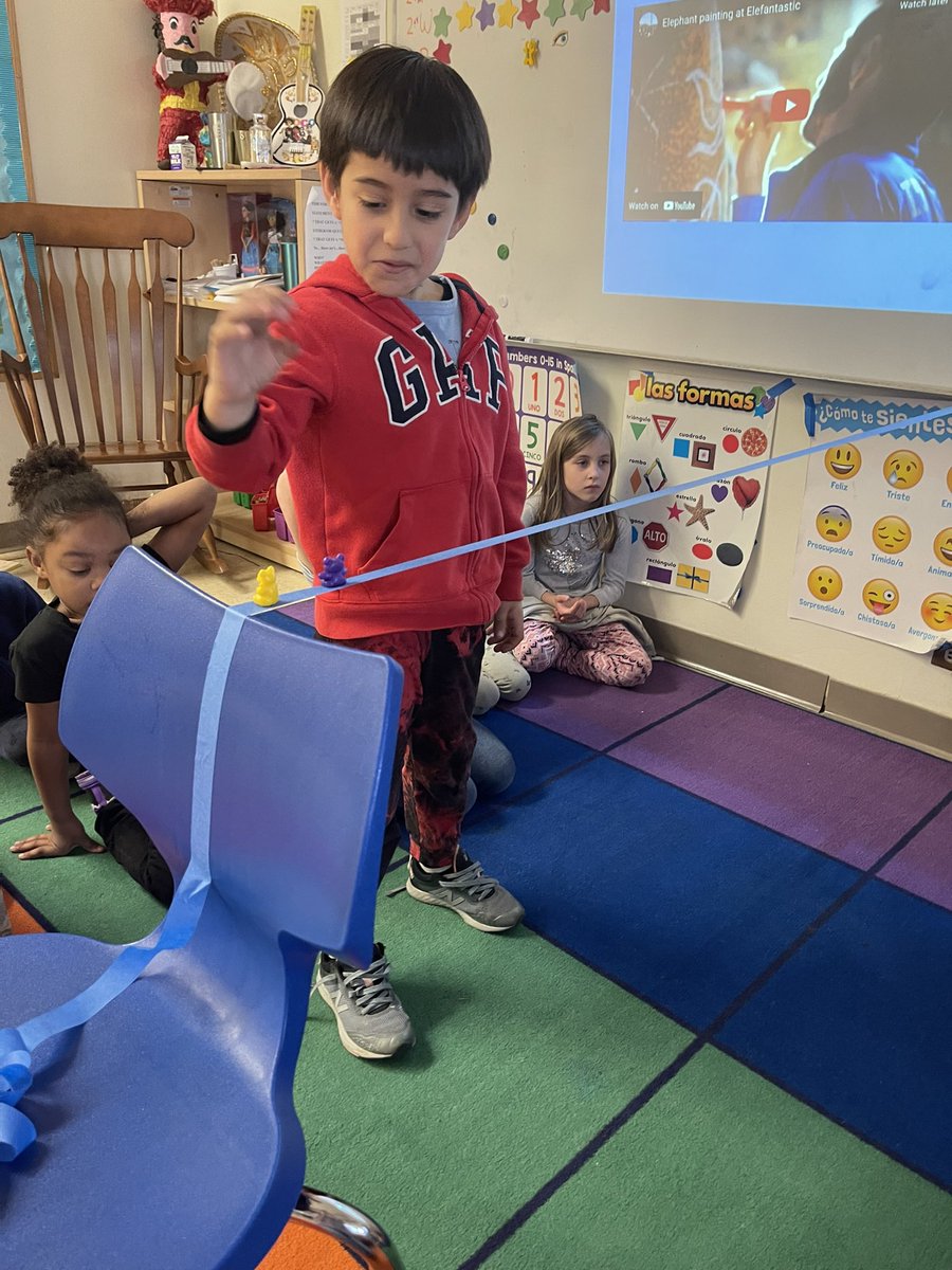 1st Grade started their first novel, Edi el Elefante! We sang un Elefante Se Balanceaba and tried to balance as many Osos as we could!