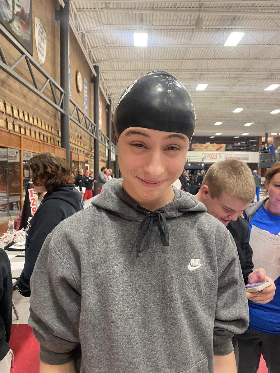 FZS_SwimandDive's tweet image. Loved getting to meet the incoming freshmen who are looking to join swim and dive!! And a BIG thank you to my girls for helping recruit. #wehavefun #classof2027