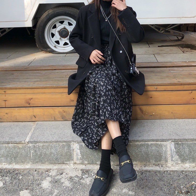 sharingsherry_'s tweet photo. I loveee simple outfit like this ✨✨

Definitely comfy yet stylish and chick as well, MAJOR LOVE ladiesssss 💖💖💖

#outfitideas https://t.co/8QVRKgUXvB