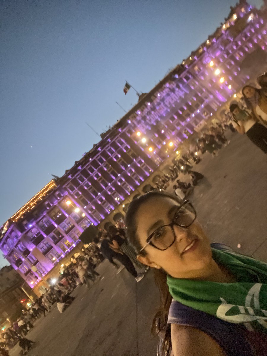 monstruachaps's tweet photo. Que tu privilegio no nuble tu empatía. 
La lucha sigue y sigue. 
#8M #SomosUnaVoz #SeVaCaer #8marzo2023
💜💚💜 https://t.co/fk4c67to6a