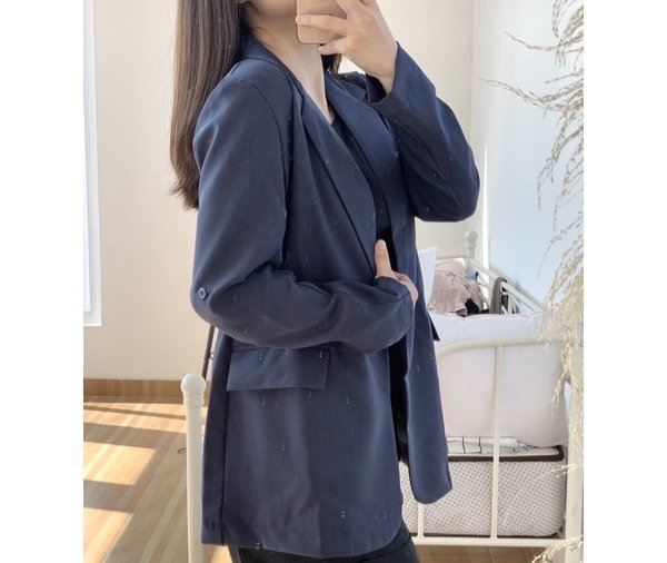 lapaknyaD's tweet photo. Rekomendasi blazer casual
1) https://t.co/glHkKEmDT7
2) https://t.co/RXRIn4DVIl
3) https://t.co/0QJ5tFLveZ
4) https://t.co/yTKFcIAoBn
#atasan #wanita #formal #reguler #basic #ootd #oversize #allsize #outer #korea #kantor #office #shopee #gratisongkir https://t.co/veOCTNIdTo