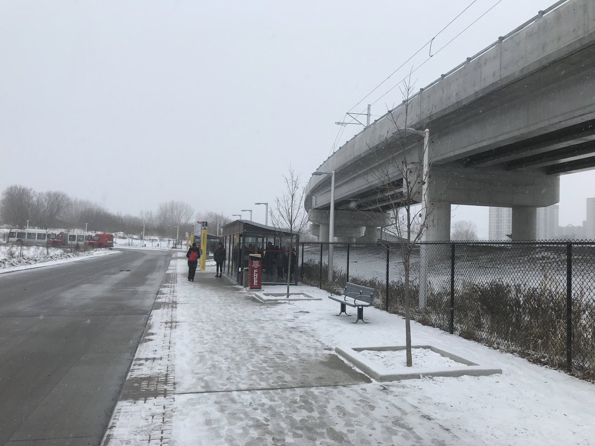rail613's tweet photo. Said “conveniently”&“short distance”?
“#Hurdman Station being designed (2009) to conveniently accommodate transferring. ….customers can walk a short distance…”
Ever long walked to busy D & E? Scaffolding?
@RiverWardRiley @ShawnMenard1 @Jessica_Ottawa https://t.co/LhOvwrnpB9