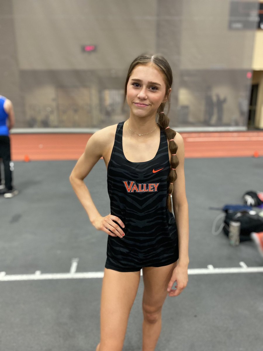 ValleyGirlsTF's tweet photo. At Wartburg on Monday - Kaylin Kiner 6th in the 55m (8.06) Bella Mavinga 2nd in the 200m (28.6) Sierra Clair 4th in High Jump (4’8”) McKenna Paul 5th in the 400m (65.07) And our 4x200 finished 4th ft. Bella, Emma Viera, Kaylin, and Rachel Kiel! https://t.co/RcJK8h2pvs