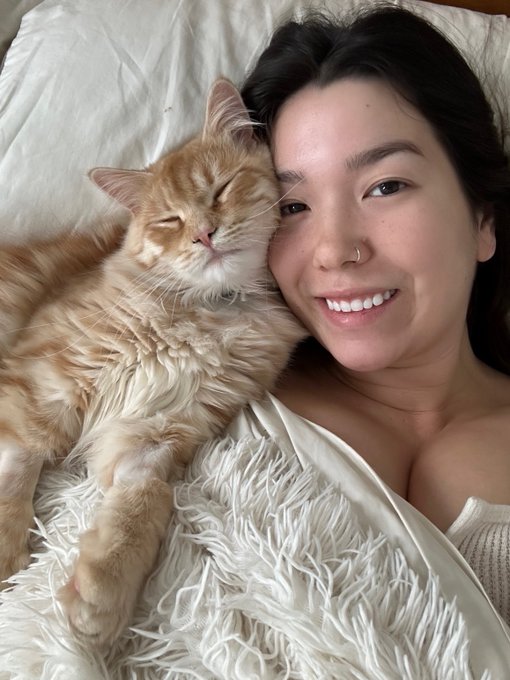 2 sleepyheads https://t.co/SRiHlKJnTa