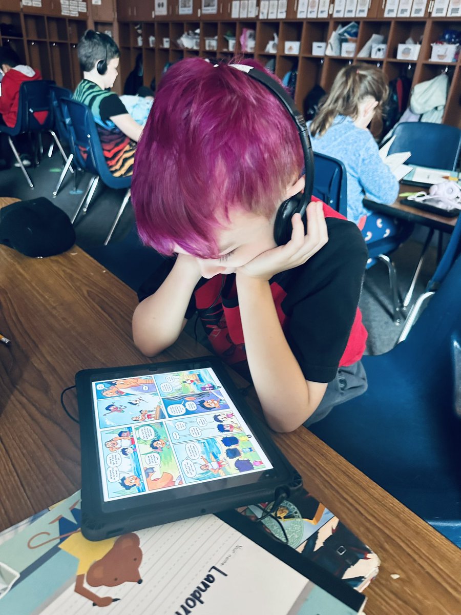 A_MinearAHL's tweet photo. This afternoon I stopped by @mssmith_AHL and @Abby_Stoner_’s classroom. Check out the level of engagment in these #TrustyHuskies! #CPSbest https://t.co/r9SZtsIX9Q