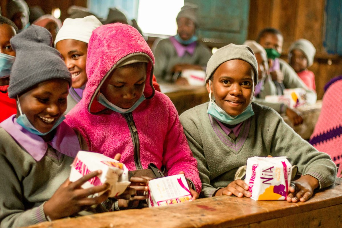 ZanaAfrica equips adolescent girls in Kenya with the tools they need to safely navigate puberty and unlock their potential: SRHR education, together with sanitary pads, delivered with mentorship, care, and support. Support this work today: buff.ly/3KUwcTC