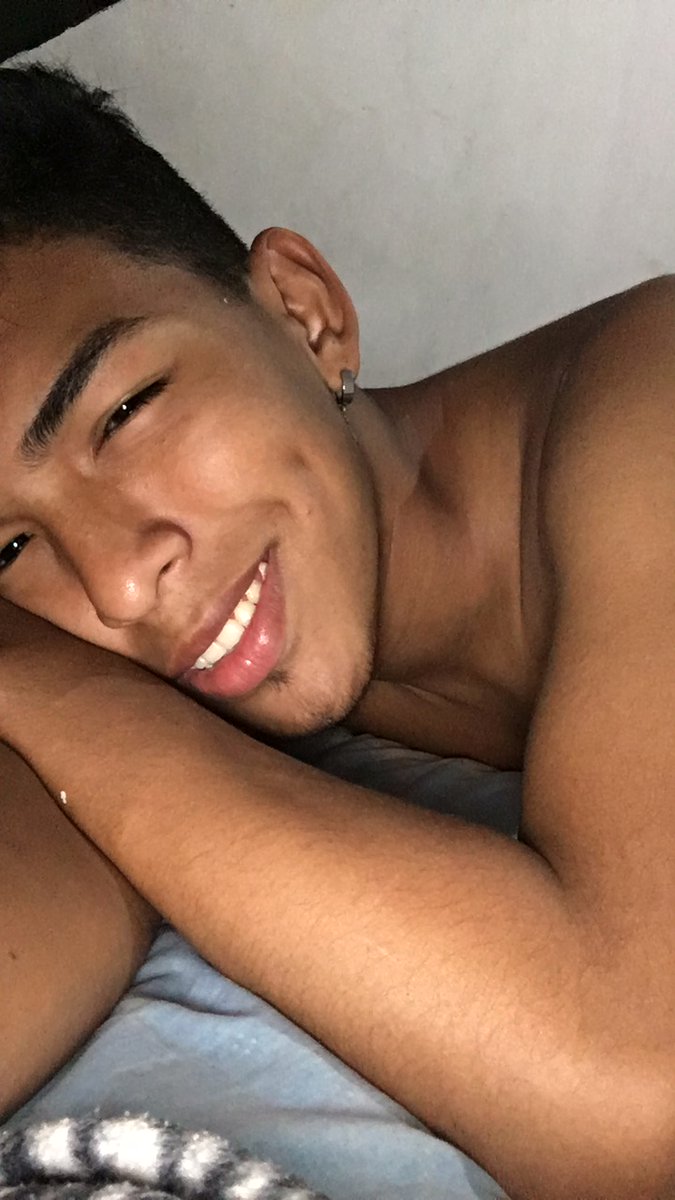 Jhonprincee's tweet photo. Buenas noches https://t.co/2XmzHPp1hC