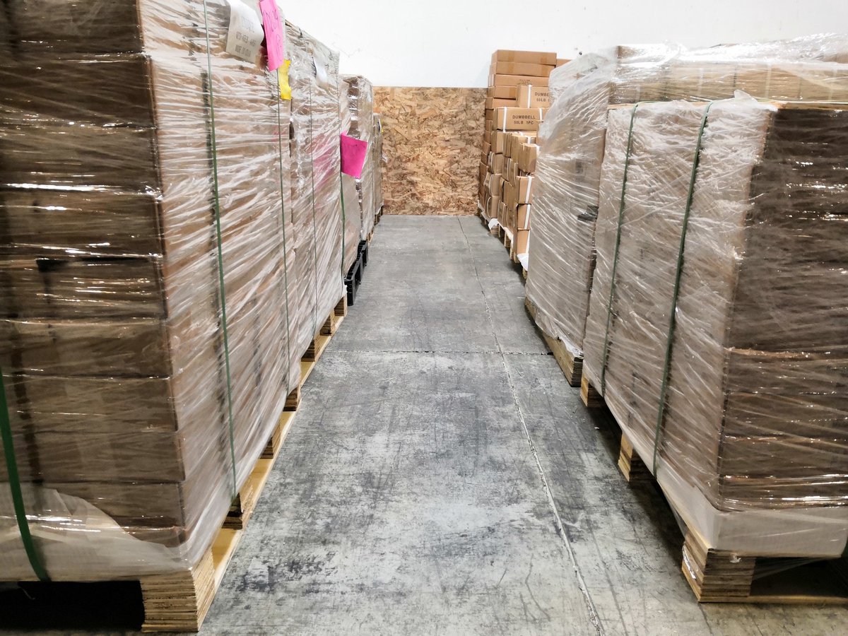 GainsFitEquip's tweet image. New shipment has arrived including #bumperplates 10-55lbs, #adjustablebench, #plyoboxes and #kettlebells! 💪💯

#gains #fitnessequipment  #gymequipment