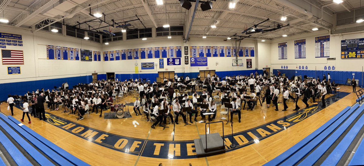 dcpvfd113's tweet photo. ⁦@MahopacSchools⁩ Almoat showtime https://t.co/2v1VFpHJYN