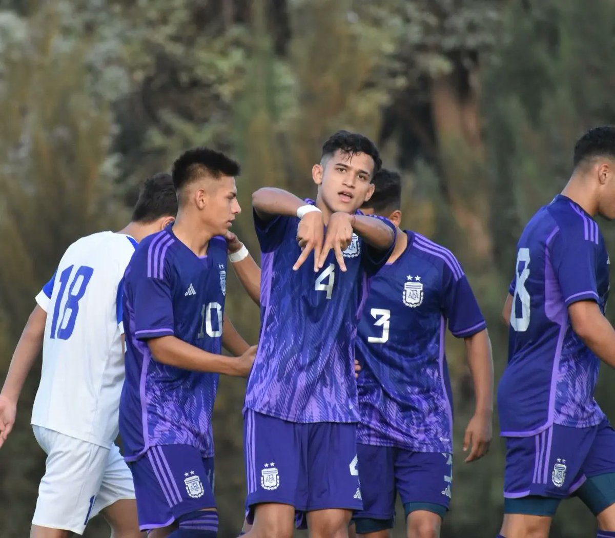 famalovato's tweet photo. Amistoso Internacional Sub17 entre las Selecciones de Argentina y Uzbekistán, nuestro seleccionado juvenil se impuso por 8 a 0. Partido que sirve de preparación para el próximo torneo Sudamericano Sub17 a jugarse en Ecuador. https://t.co/Rykz1wQrzr