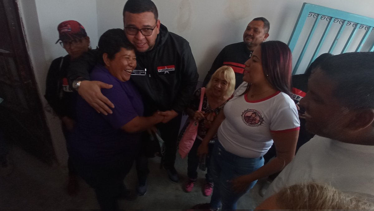 En el Estado <a href="/MRTAragua/">MRT Aragua</a> Nuestro Responsable Político del Bloque <a href="/DavidTupamaro/">David Aguilera</a> y Dirección Regional Operativa inspeccionaron proceso de remodelación de la Casa de la Mujer que impulsa nuestro Alcalde #TUPAMARO, @JohendersonMrt, del Mpio. <a href="/mrtlinaresofic/">𝐓𝐔𝐏𝐀𝐌𝐀𝐑𝐎 𝐋𝐈𝐍𝐀𝐑𝐄𝐒</a>.

#ChávezFeminista