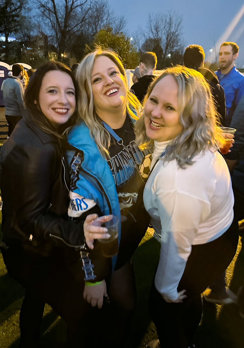 Celebrated Meaghan’s birthday and soccer. Yes this was a couple weekends ago. ⚽️🥅🎂