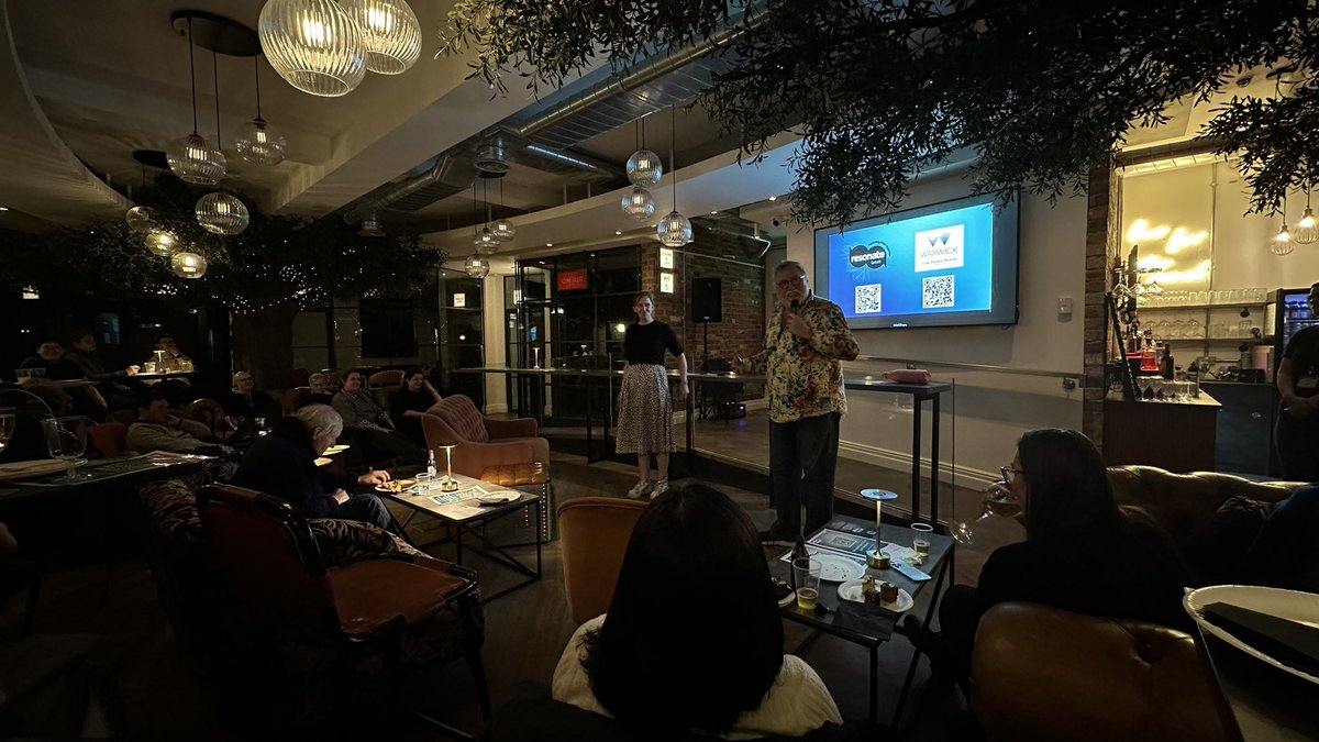 🤖 Lovely evening on #AI organised by @warwickengages at @1millstreet w/ Father & Daughter Comedy Double Act @lescarr & @RubyICarr. Who knew that Artificial Intelligence had so much in common with… Your Mum!