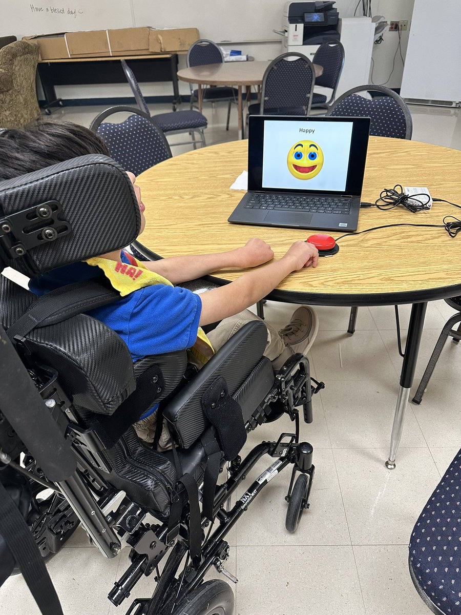 EdgewoodPT's tweet photo. I love all the different things I get to do at work. Assistive technology is at the top of that list!! https://t.co/2xUjKGNmwy
