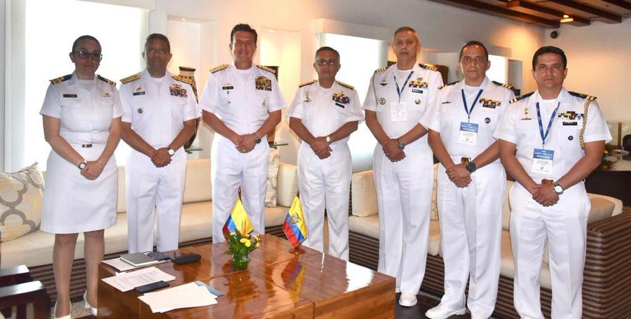 httpspbstwimgcommediaFqvFLNiWwAEelYsformatjpgname900x900