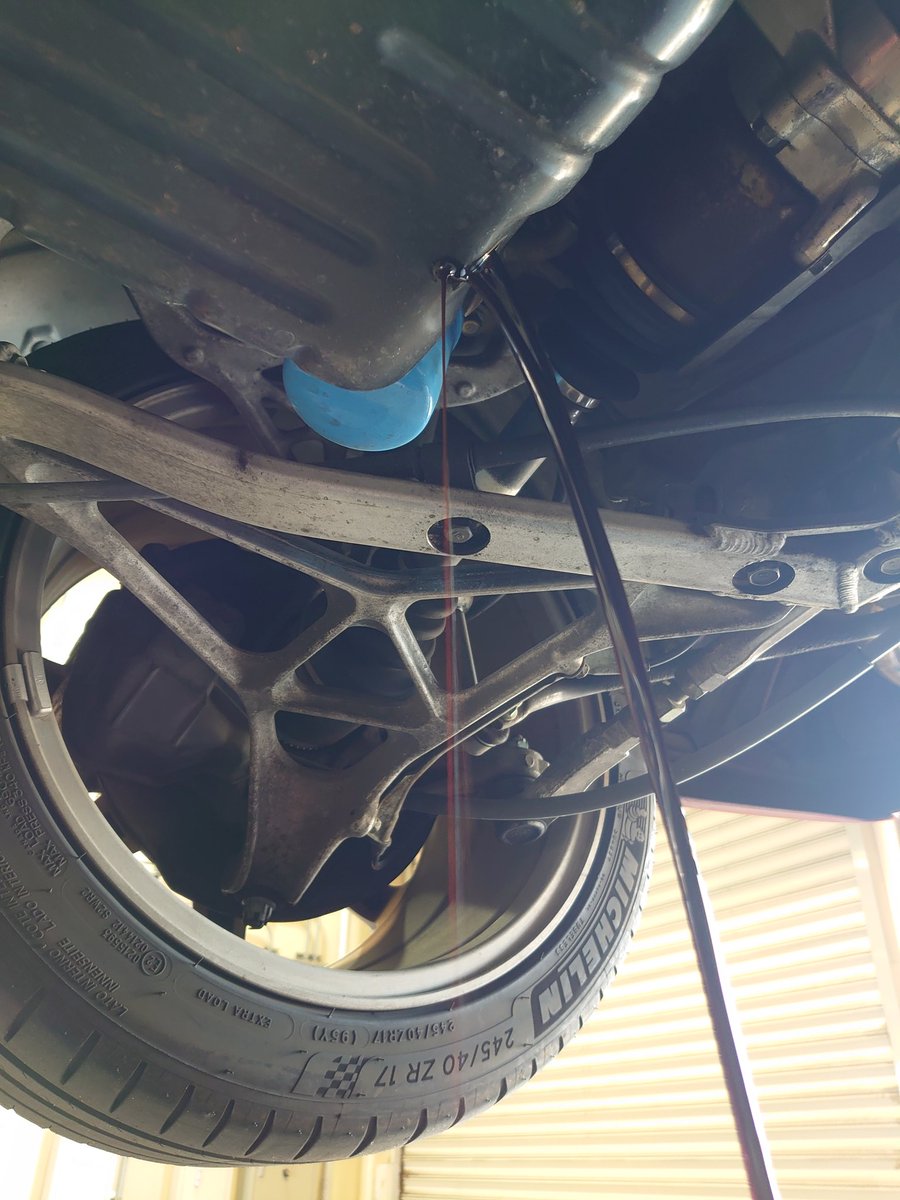 QP808's tweet photo. #NSX #MEETNSX #jdm #engineoilchange #tierodboot
How ofen do you change your NSX engine oil? Change it around 5k km
みなさんはNSXのエンジンオイル交換はどの頻度に行われていますか? 僕は5千km 前後で
破れてるー 交換まで休養です。 https://t.co/Lh4WVJy2CH