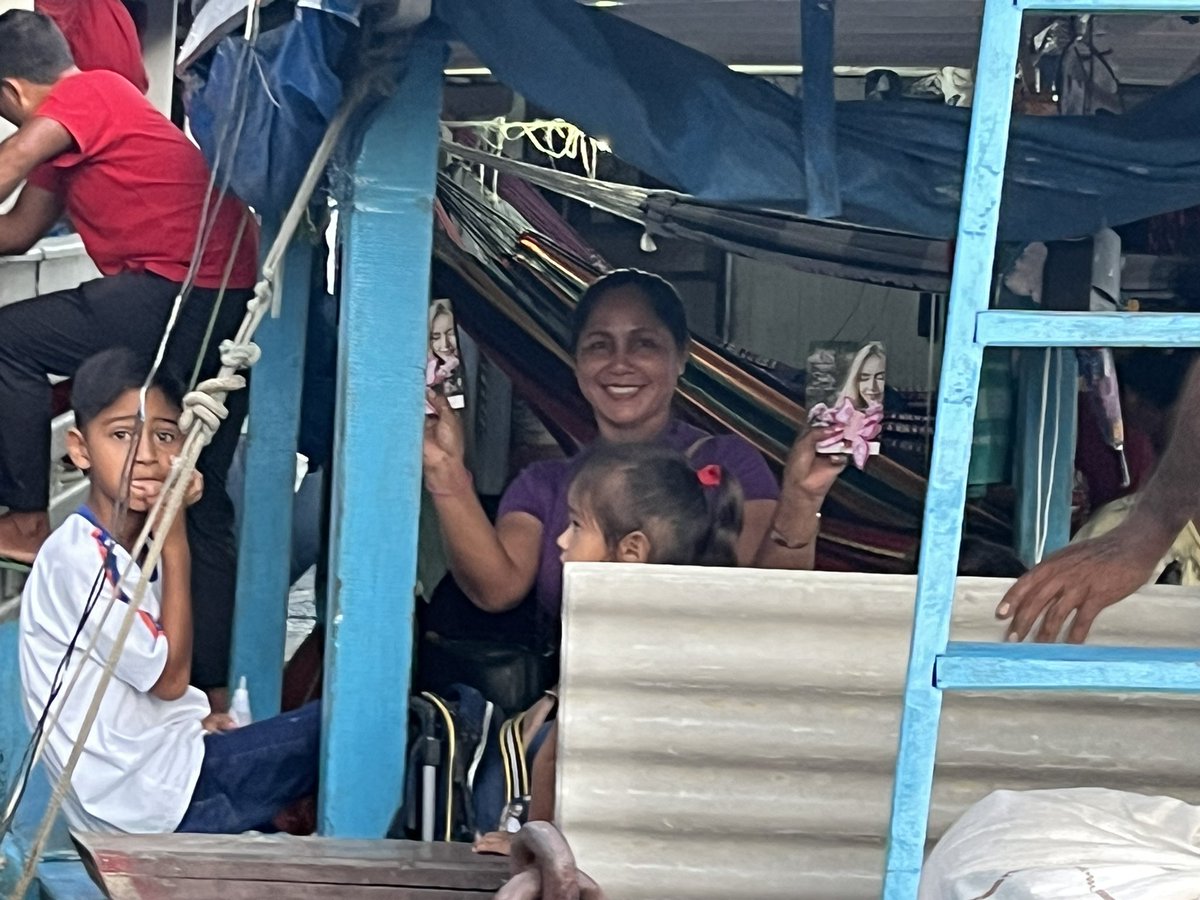 madsonsants's tweet photo. Hoje tivemos Impacto Mulher mais na orla de Caracaraí, aonde as mulheres entregaram uma pequena lembrança juntamente com um panfleto do ministério da Mulher em comemoração ao dia internacional da Mulher.
#DiaInternacionalDaMulher 
@jeanetepinto @CristianeCaxeta https://t.co/EXgbRqAS8W