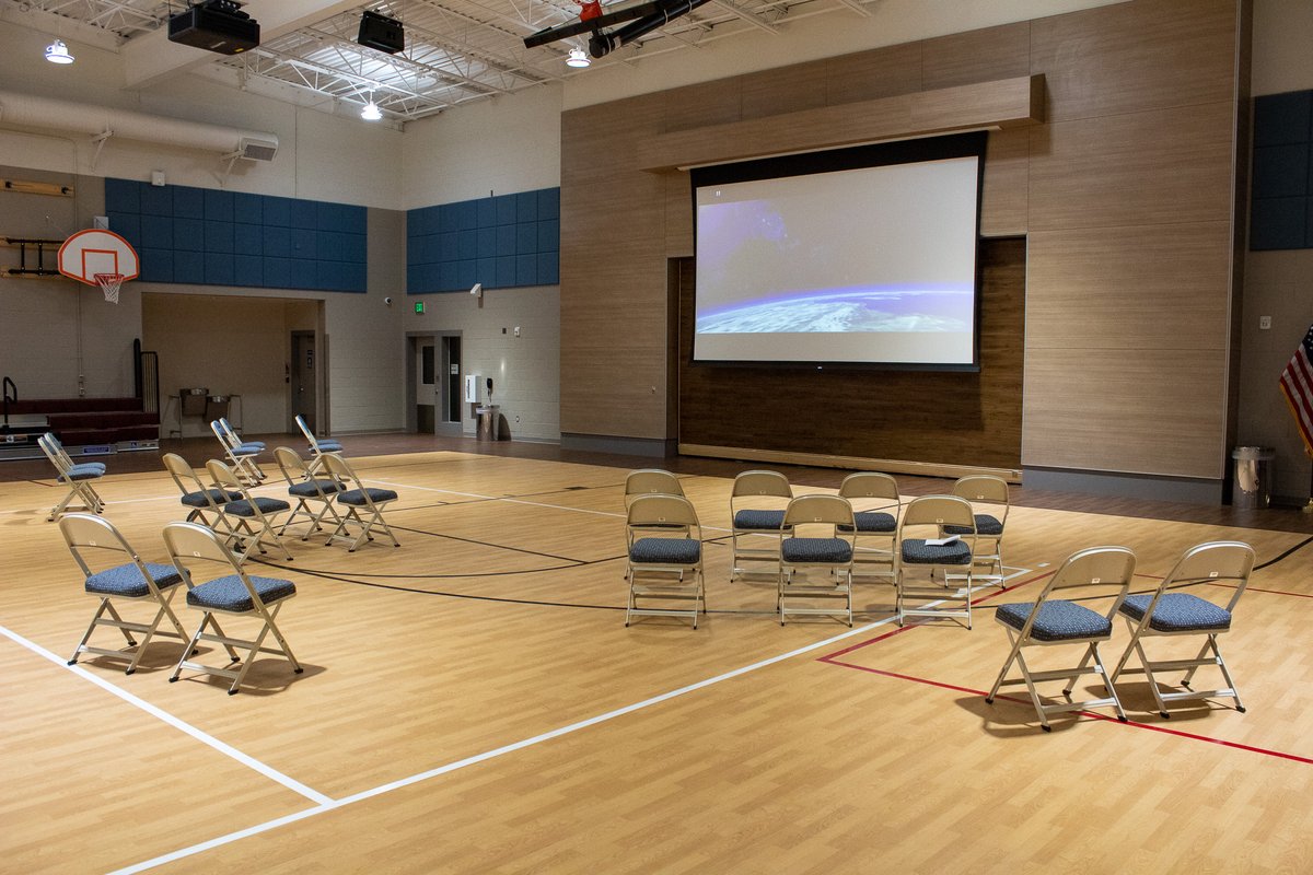 OCProbationDept's tweet photo. The Juvenile Hall Youth Council (JHYC) hosted an amazing movie night on February 24, 2023, complete with popcorn, candy, chips, and drinks for all our youth attendees.
#JuvenileHallYouthCouncil #MovieNight #YouthDevelopment #orangecounty #WeAreOCProbation #ocprobation https://t.co/p1vVr5bgKQ