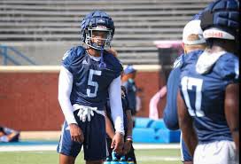 I had a great talk with @CoachPears0n,@CoachWillHarris, and @GSCoachHelton. I’m VERY happy to announce I’ve received my 1ST DIVISION 1 OFFER from Georgia Southern!!! @GSAthletics_FB @HennOrJenn26 @dj_BluMajik @RecruitGeorgia @AKing_Evals @BVEvery