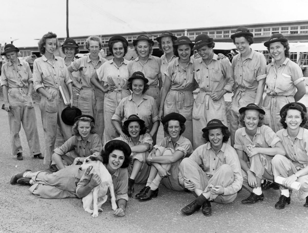 NtlMuseumUSNavy's tweet photo. Happy #InternationalWomensDay23!
In today's Navy, women serve in every rank from seaman to admiral and in every job from naval aviator to deep-sea diver and today we celebrate them.
#USNavy #NHHC #NMUSN #WomensDay #NavyHistory #WomenInTheNavy #NewNMUSN #InternationalWomansDay https://t.co/ueNjcF1SUH