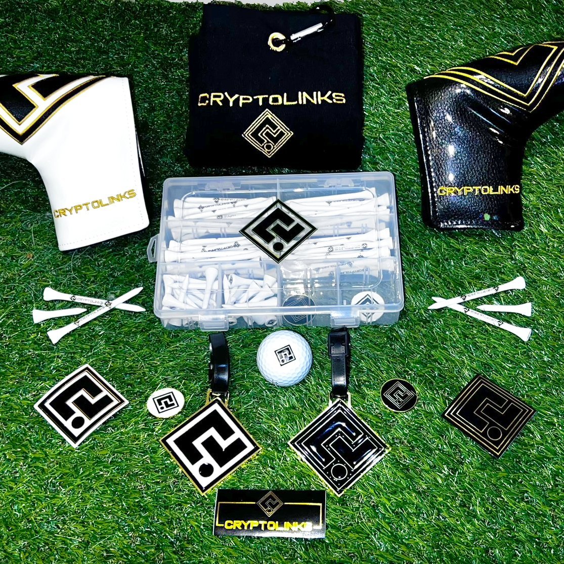 CryptoLinksGolf's tweet photo. What doe sthe community think? Should we do another giveaway like this one!?? 

@ZackFlatto - what'd you think of our swag?? You think others will want

We'll wait to see what Zack says. https://t.co/XlQUbqCaTI