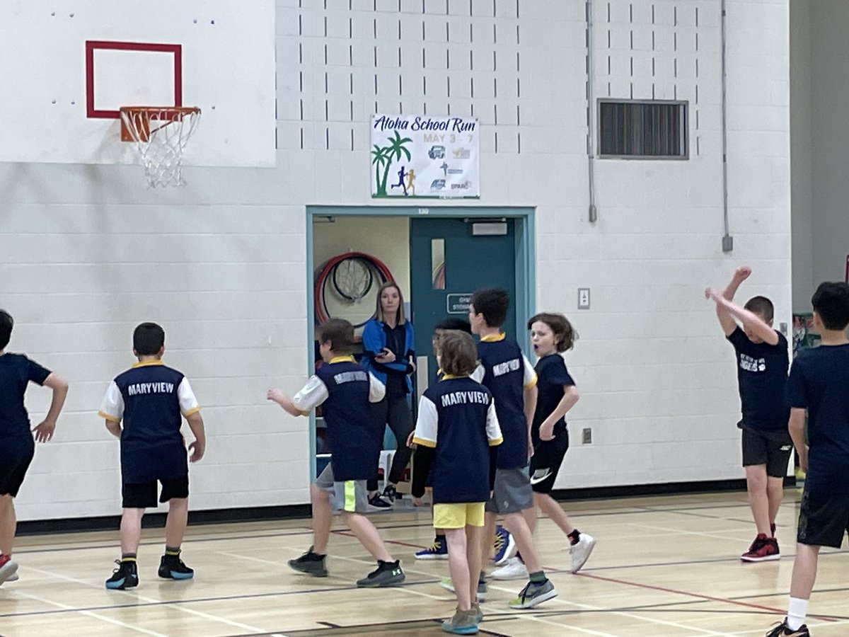 MaryviewSchool's tweet photo. 2/2 Grade 5 bball. Thank you @StTAvila for hosting! @rdcrs https://t.co/Dn7lXGjh1y
