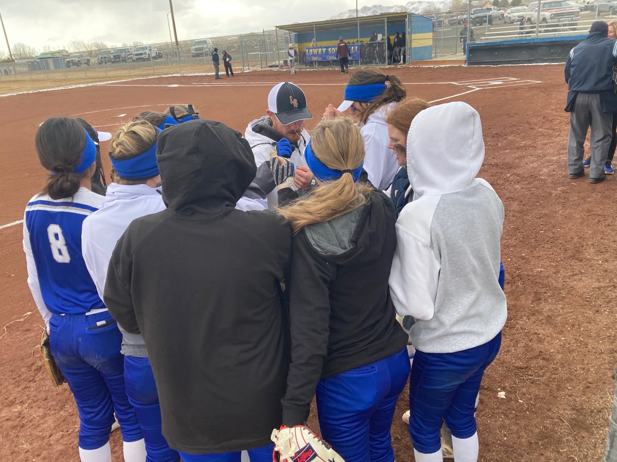 lowryhighsoftball tweet media