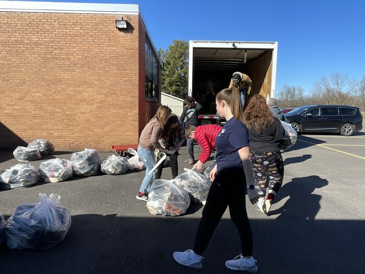 Columbia Drumline tweet media