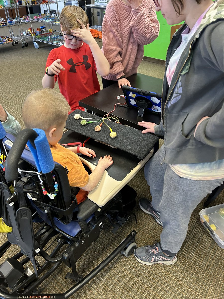 hselibrarydude's tweet photo. 5. Things went well and even though the experience is over these students aren’t ready to be done. They plan on returning to the library to redesign some more until they are happy and isn’t that the goal of education. @RSIHawks @HSESchools https://t.co/Tm5JEY84cm