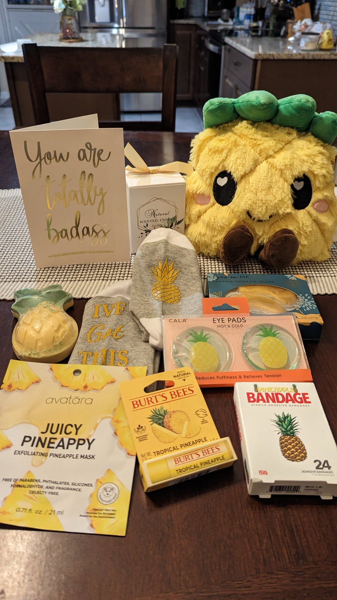 portie2's tweet photo. My best friend is better than your best friend!
@Dr_scrappy you married THE greatest and kindest person I know! (@hattermo)
#PineappleTheme https://t.co/S40WVA9Tfx