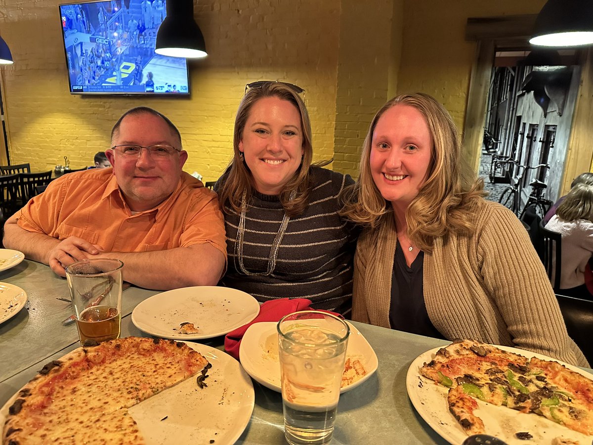 Charis Loomer tweet media