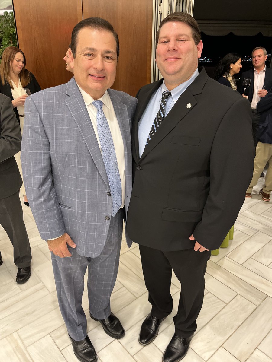 ⁦<a href="/WarwickRI/">Warwick RI Tourism</a>⁩ is well represented tonight in Washington DC.  Attending an event for my friend ⁦<a href="/JoeShekarchi/">Joe Shekarchi</a>⁩